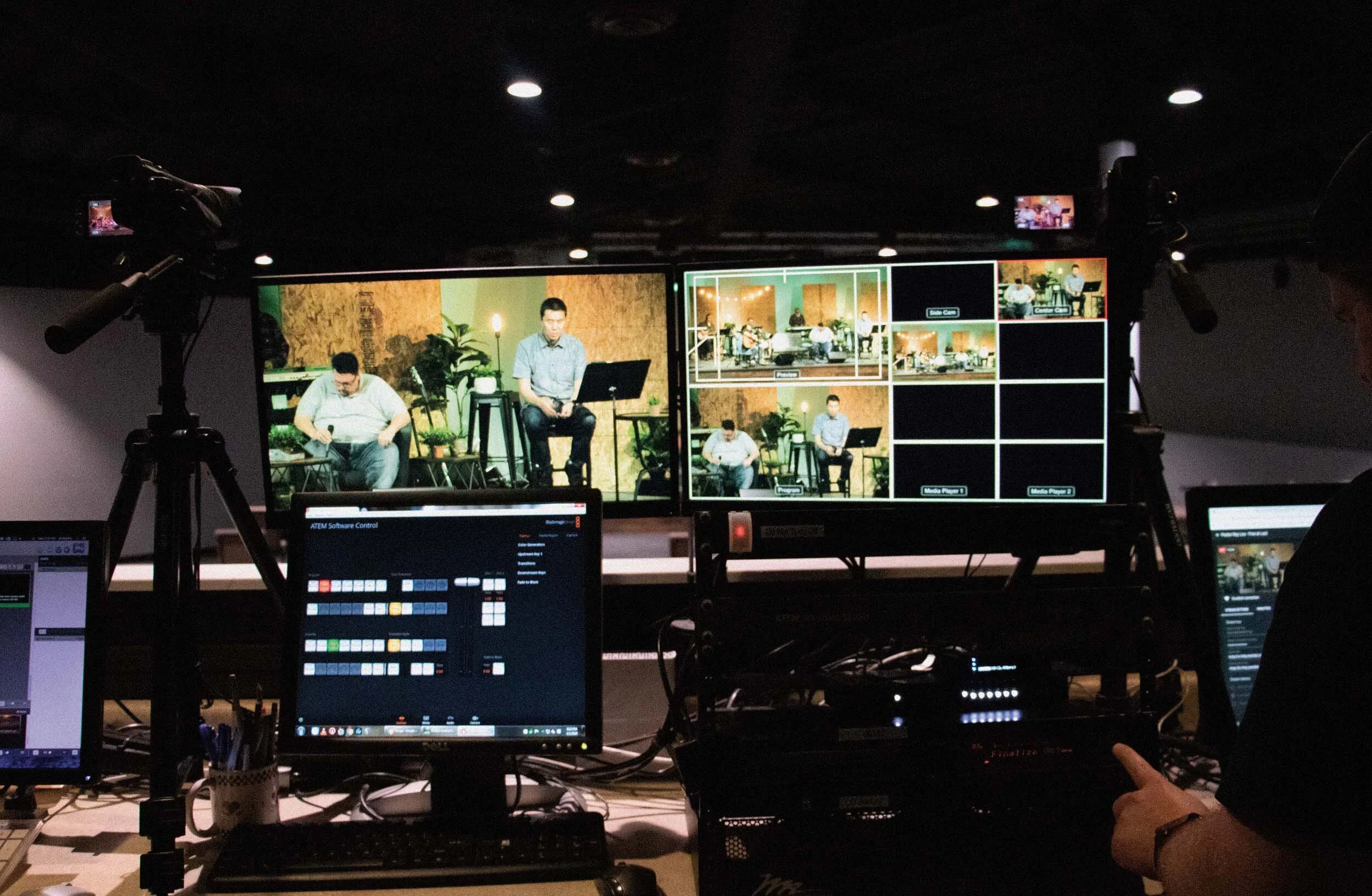 V3 Multimedia livestream service